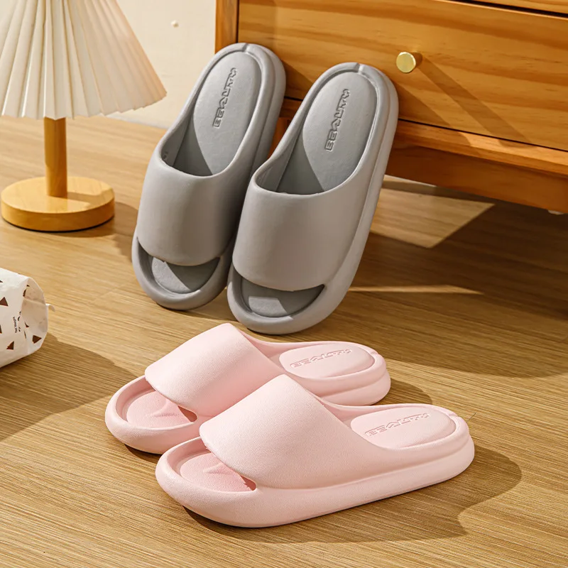 Summer Outdoor Wearing Sandals Women's Bathrooms Lightweight and Simple Indoor Soft Sole Couples Home Casual Slippers Men