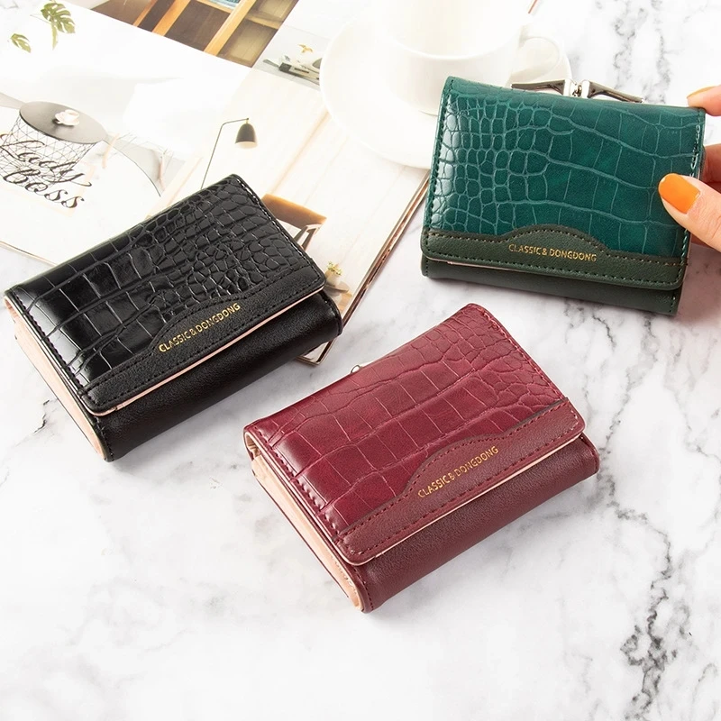 

Leather Women's Wallet Female Short Retro Three-fold Folding Student Version Simple Multi-card Crocodile Pattern Coin Purse
