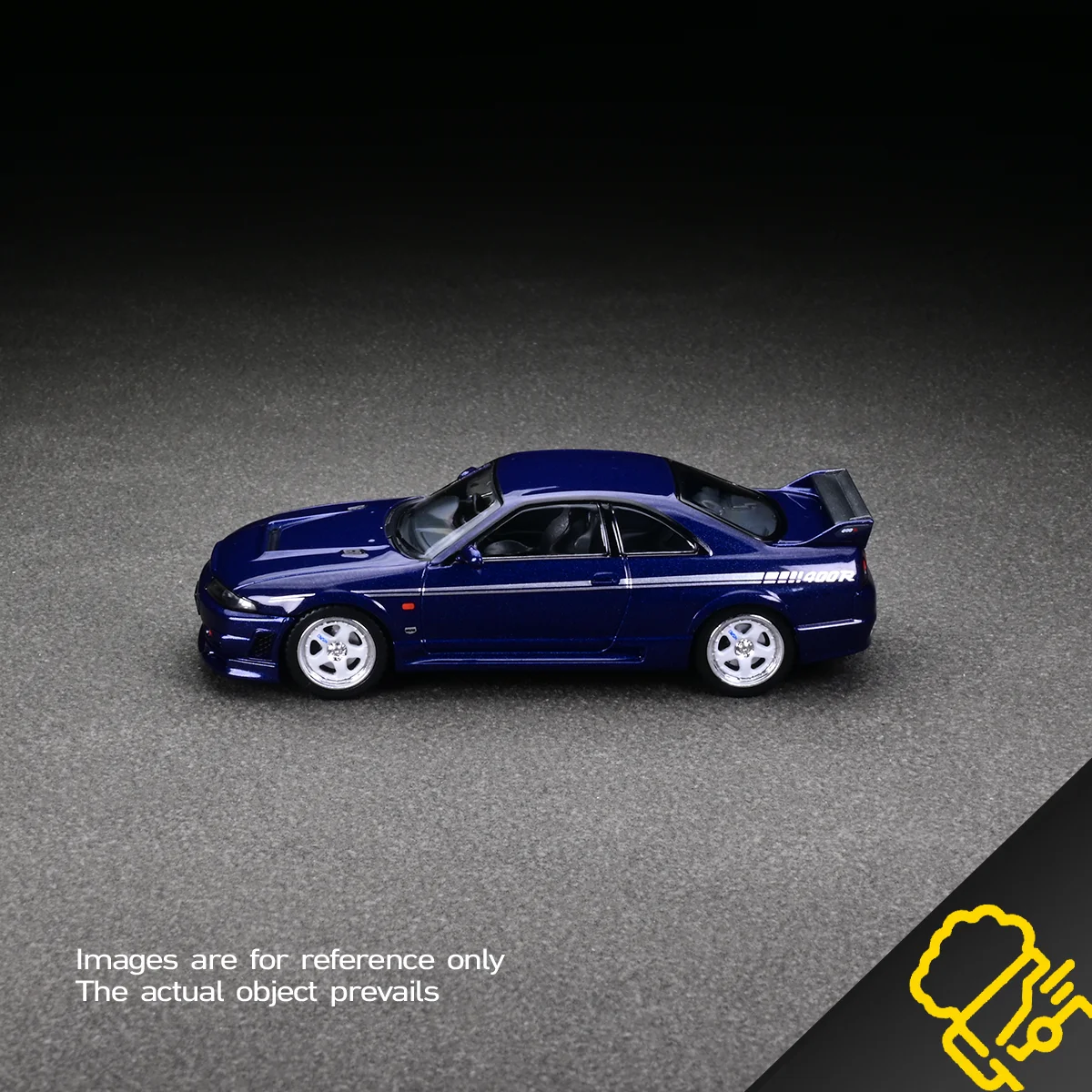 Фото TOMICA TLV 1:64 LV-N305c GTR R33 400R Nismo, литая под давлением статическая модель автомобиля из сплава, детский праздничный подарок на день рождения. №3