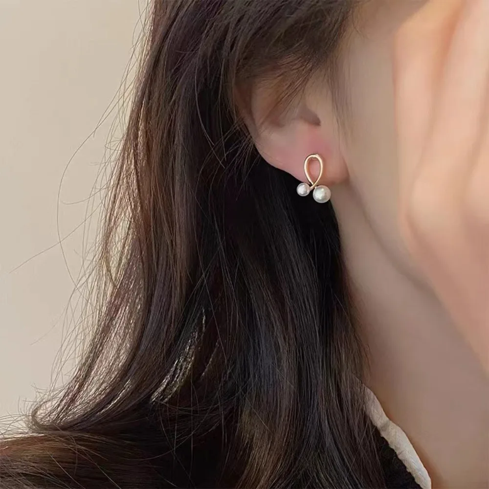 

Trendy Vintage Korean Style Earrings Women Earrings Pearl Ear Stud Cross Earrings Fairy Elegant Ceative Luxury fashion earrings