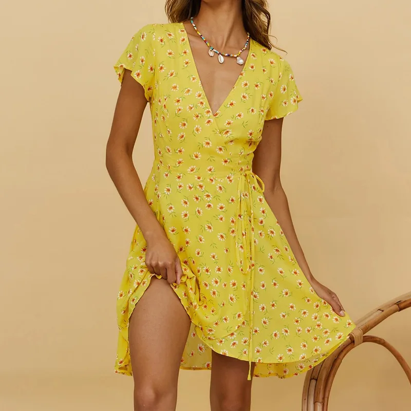 

2023 Summer New V-neck Short Skirt Little Daisy Dress for Women