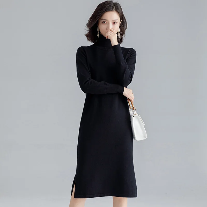 

Languid wind inside and outside wearing a knitted dress gray22
