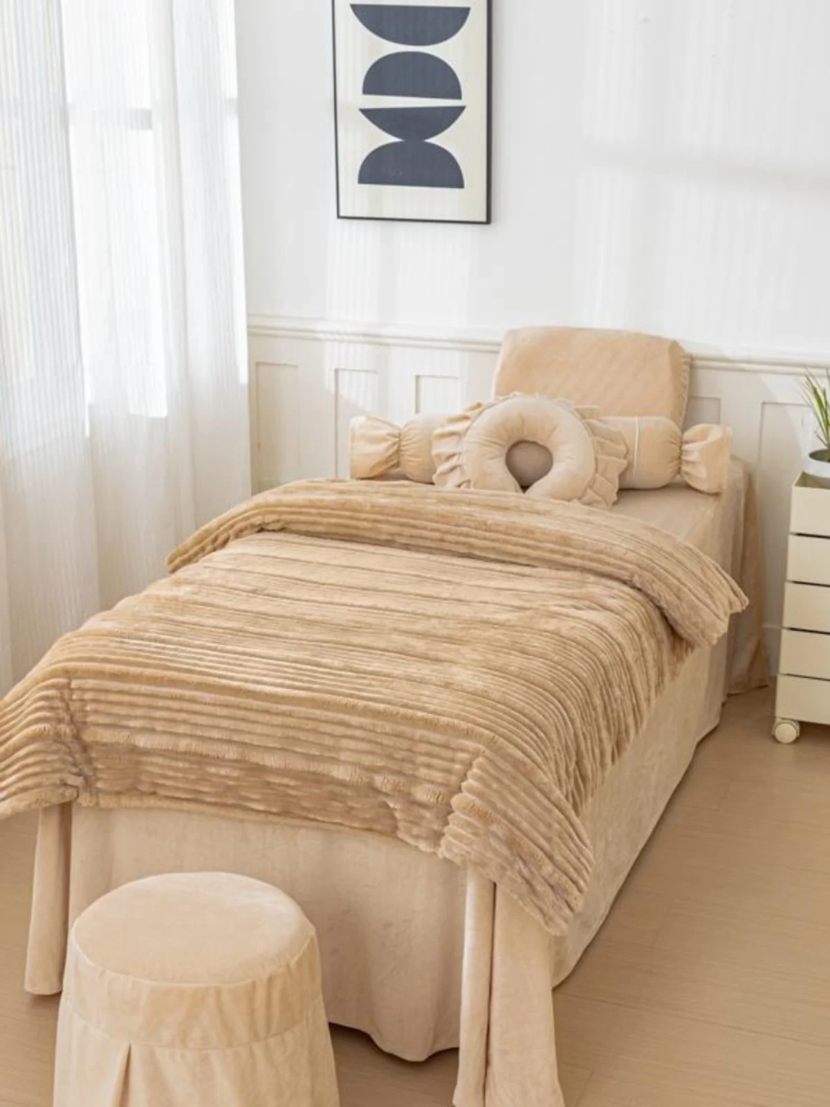 Beau Bedspread Four-Piece Set Light Luxury High-Grade Salon Flannel Massage Physiotherapy Special Autumn a...