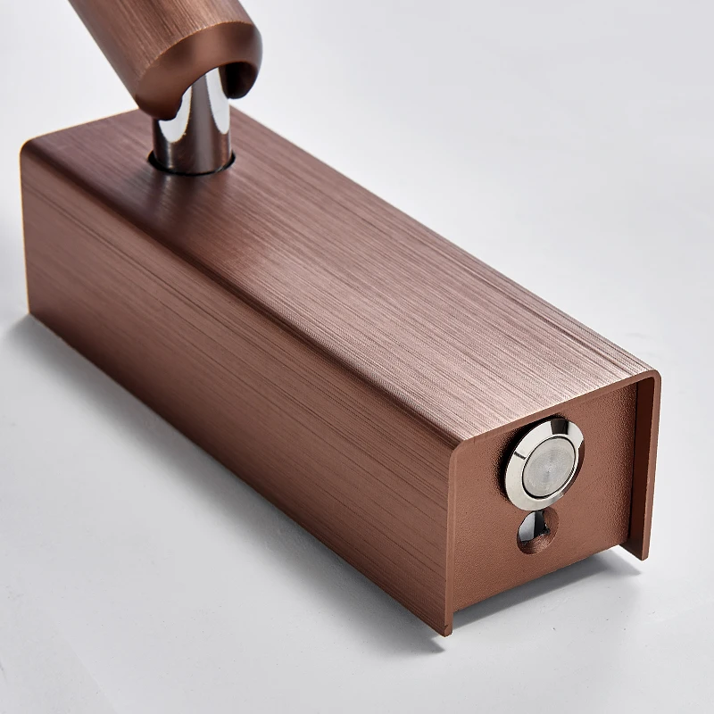 Комнатный настенный светильник вращающийся на 350 ° алюминиевый с выключателем