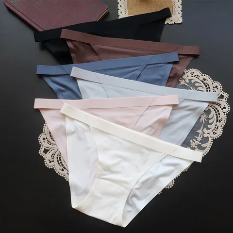 Women's Panties Solid Color Low Waist Girl's Seamless Breathable Briefs Women's Underwear Female Lingerie Slip Femme Underpants