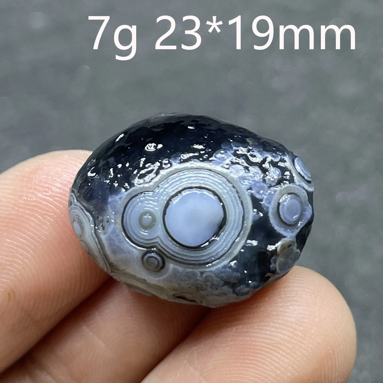 Минеральный образец сардоникс агат