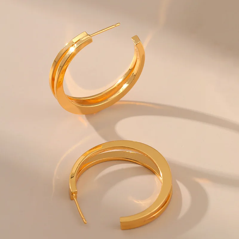 

Huge Smooth Double Layer Semicircle CC Shaped French Women Earrings Summer Waterproof 18k Gold Plated Metal Fashion Ear Studs