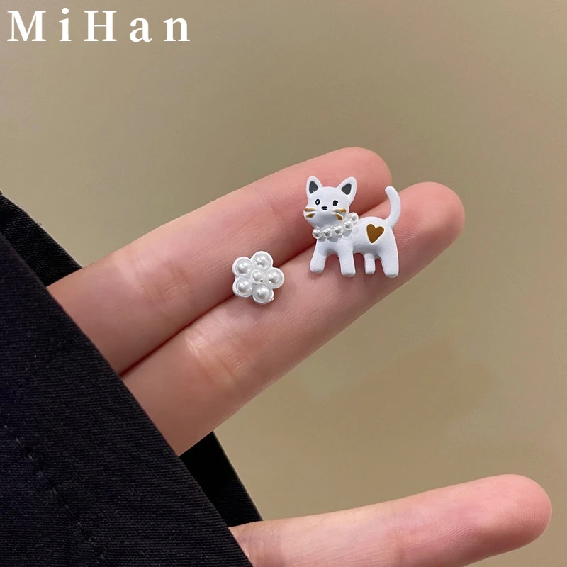 

Mihan Lovely Design 925 Silver Needle Cat Flower Earrings Cute Style Simulated Pearl Asymmetrical Stud Earrings For Women Girl