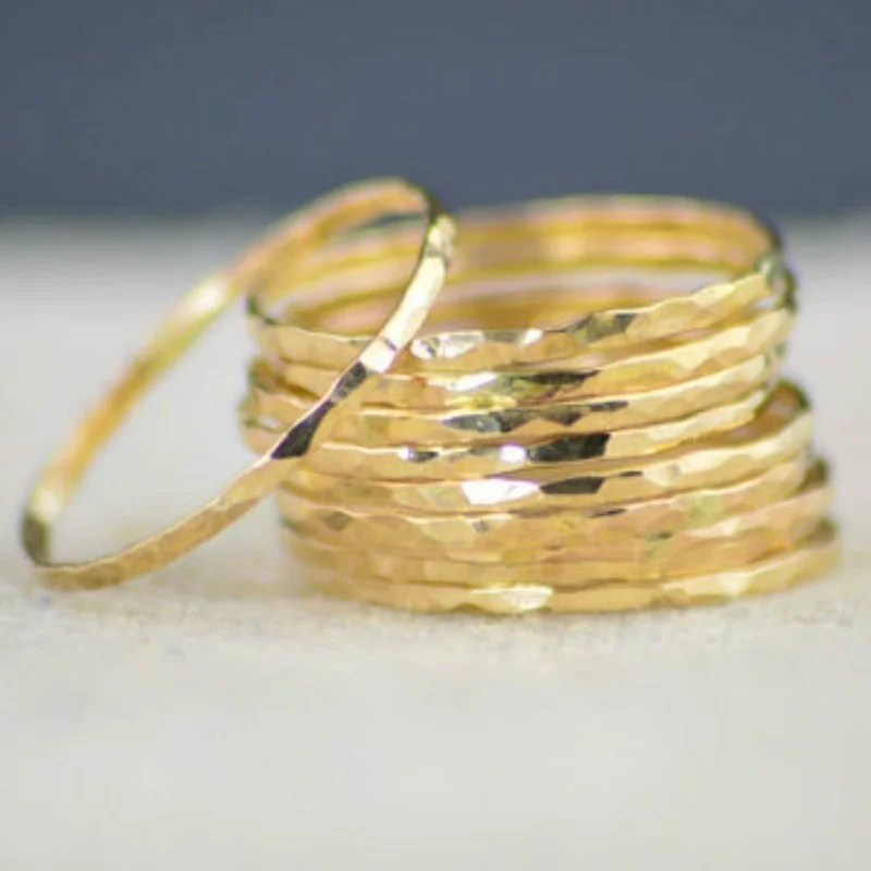 Фото Стильные ультратонкие стеклянные серебряные штабелируемые кольца 14K Hammer Rring, размер 6-10 №2