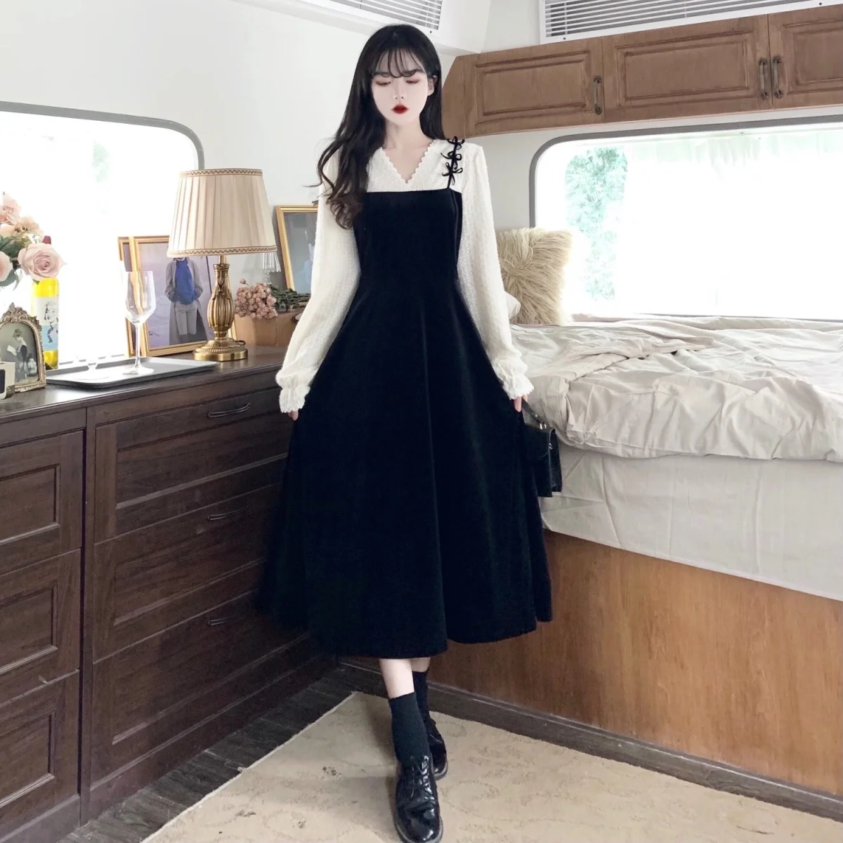

A-line Splice Black Dress Vintage High Waist Autumn New Long Dresses for Women French Style V-neck Long Sleeve Dresses Women