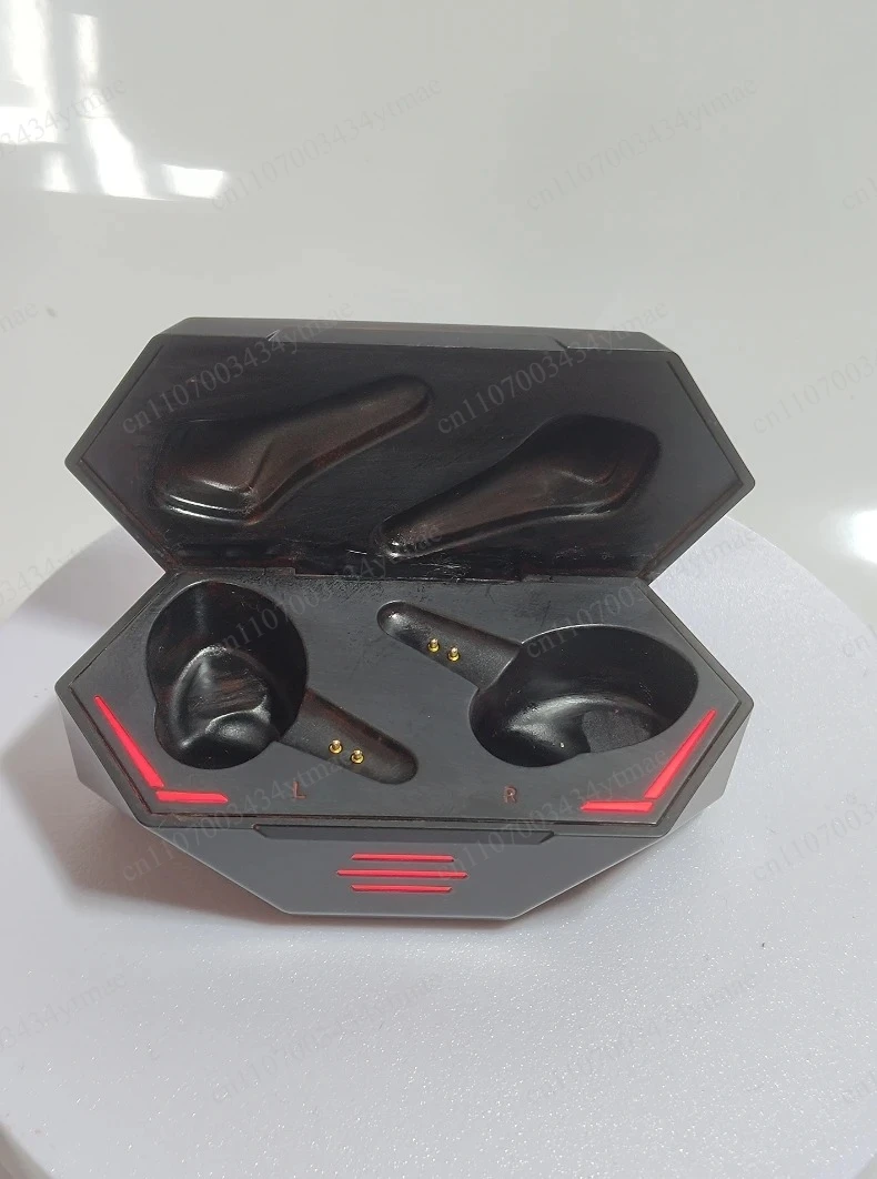 Фото Беспроводные игровые наушники TWS Bluetooth б/у с зарядным кейсом, полный комплект оригинальных аксессуаров, низкая задержка, игровая гарнитура №4