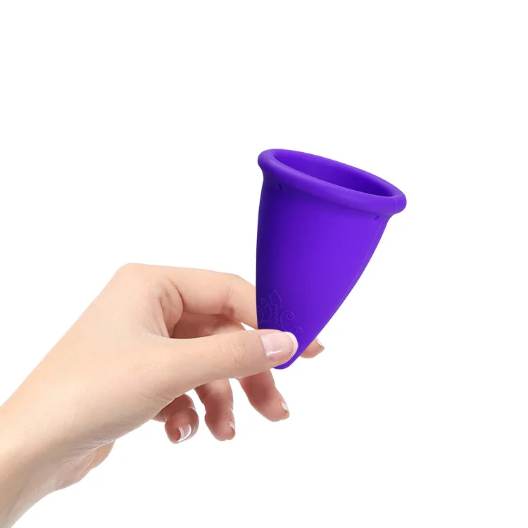 Многоразовая менструальная чаша с плоской посадкой