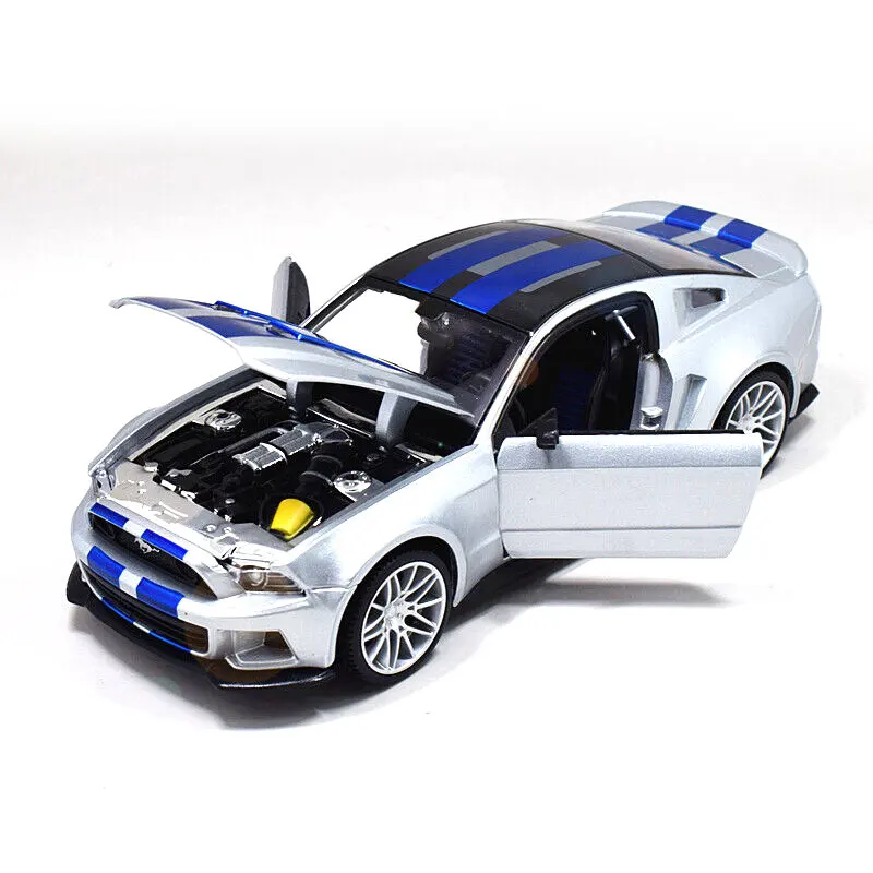 

MAISTO 1/24 Scale Car Model Toys USA 2014 Ford Mustang Street Racer Diecast Metal Car Model Toy For Collection,Gift,Kids