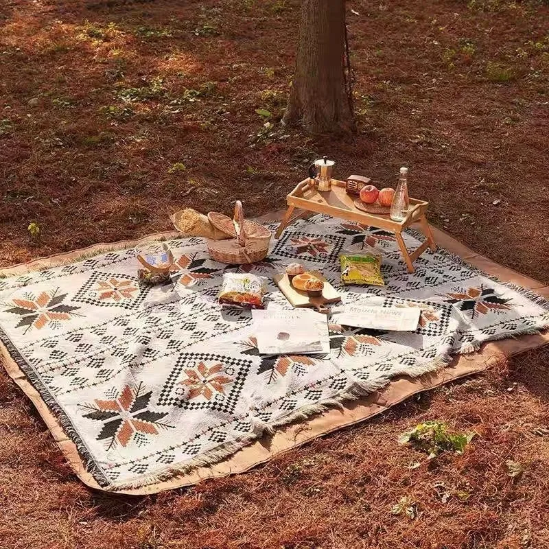 

2022 Beach Picnic Outdoor Camping Tassels Blanket Ethnic Bohemian Striped Plaid Blankets for Beds Sofa Mats Travel Rug Christmas