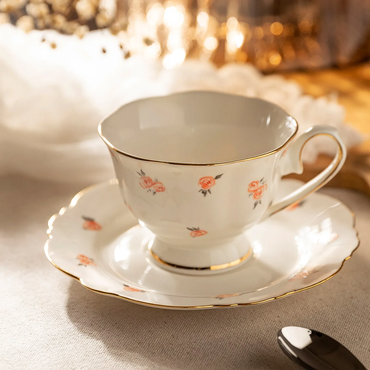 

600ml European Style Rose Flower Teacup Set Ceramic Coffee Mug With Dessert Tray Home Office Phnom Penh Cup And Saucer