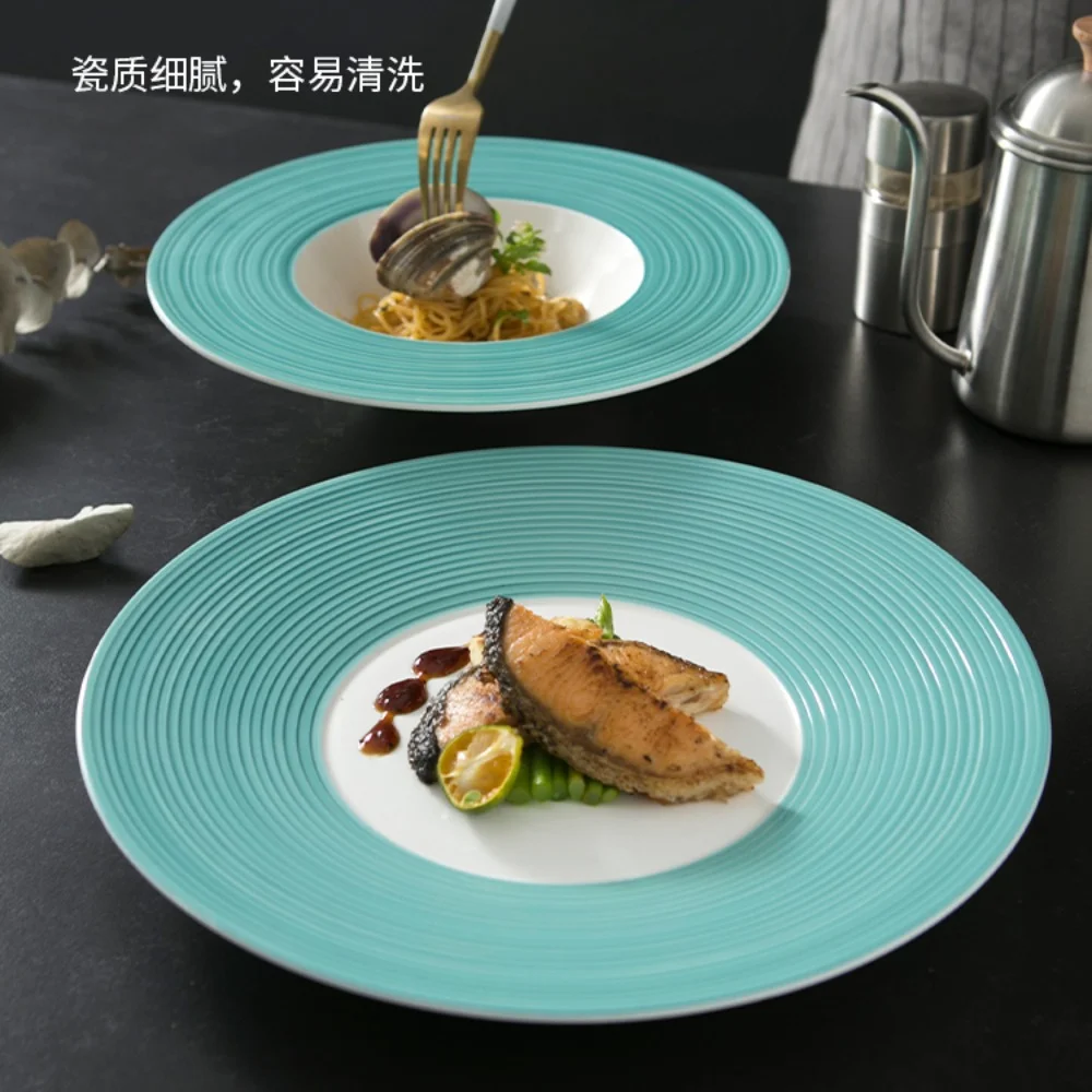 

Hand drawn steak plate at La Si Restaurant, high-end tableware, ceramic hotel, Western restaurant, straw hat, UFO plate.