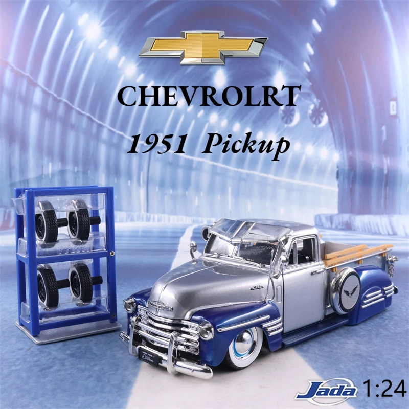 

1:24 1951 Chevrolet Pickup High Simulation Diecast Car Metal Alloy Model Car Toys for Children Gift Collection J147