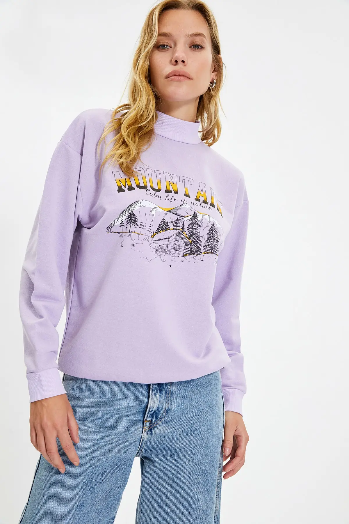 

Trendyol Loose Sheer Neckline Printed Knitted Thin Sweatshirts TWOAW22SW1901