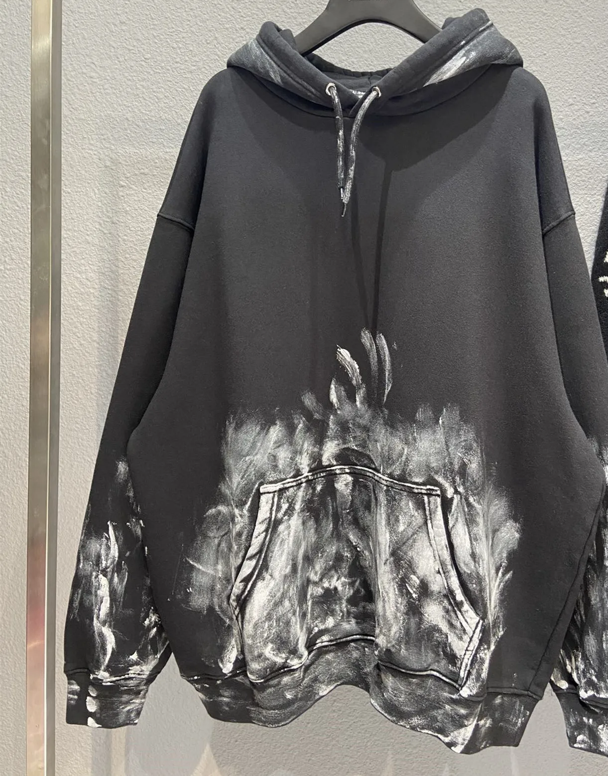 

Luxury Brand Trend Men Black Loose Sweatshirt Famous Drawn Graffiti Design Pullover Women Original High Quality Fleece Hoodie