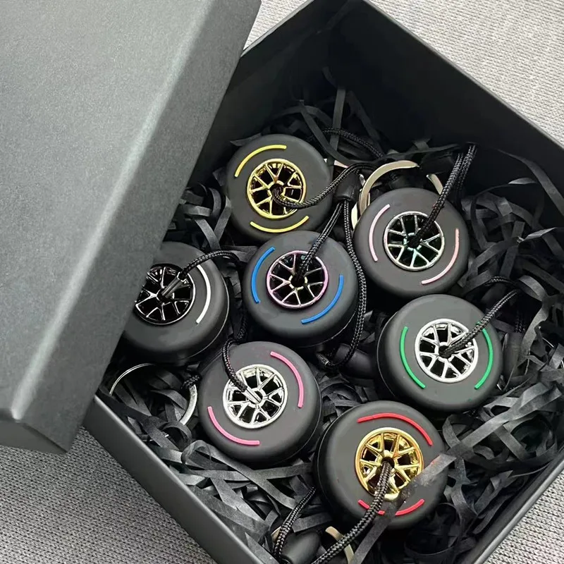 

Luxury Gift Box Set F1 Racing Tire Keychain Pendant Mini Simulation Tire Pendant Car Pirelli Key Ring Charm Gifts accessories