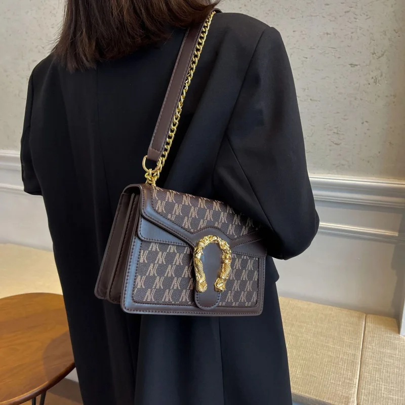 

Chain Bag French Underarm Women's Bag Fashion Messenger Bag Spring and Summer Retro Shoulder Bag