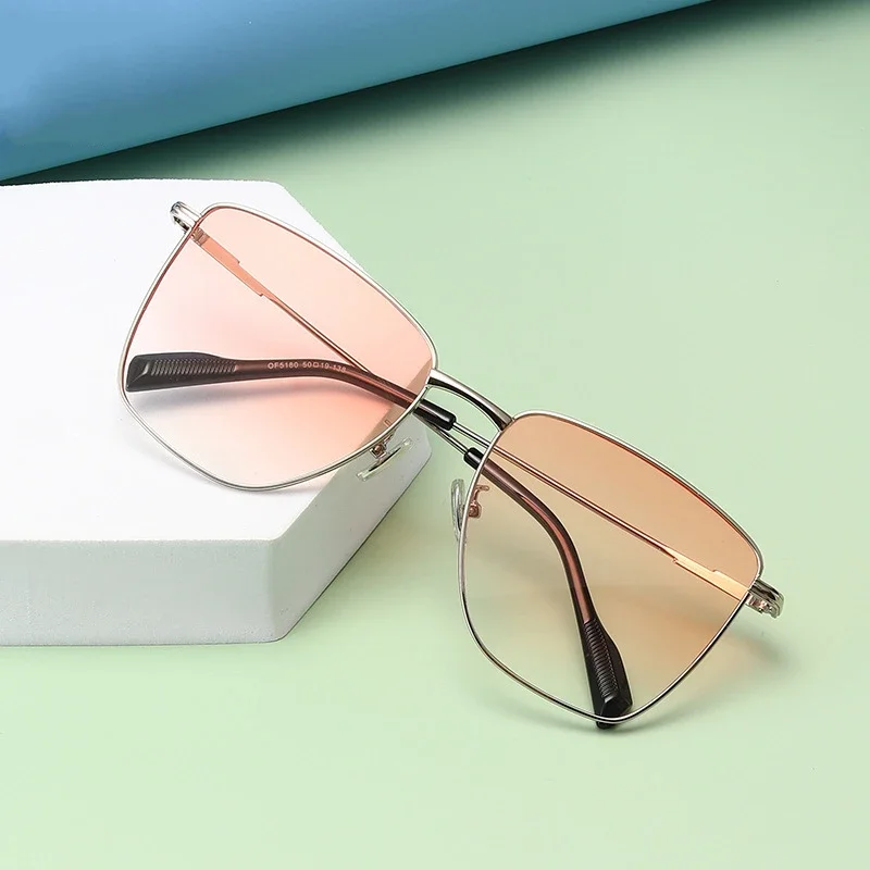 

Ретро металлическая квадратная оправа простые очки синяя фотостойкость Универсальные мужские женские большая оправа устойчивые к ультрафиолетовому излучению простые очки