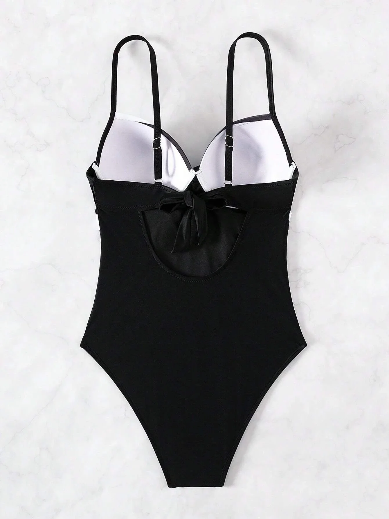 2024 новый цельный купальник спереди с крестом и V-образным вырезом купальный