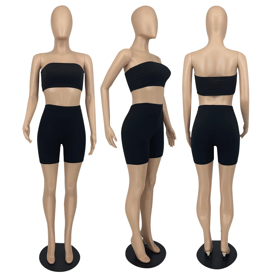 Костюм женский летний из топа и шортов без бретелек |