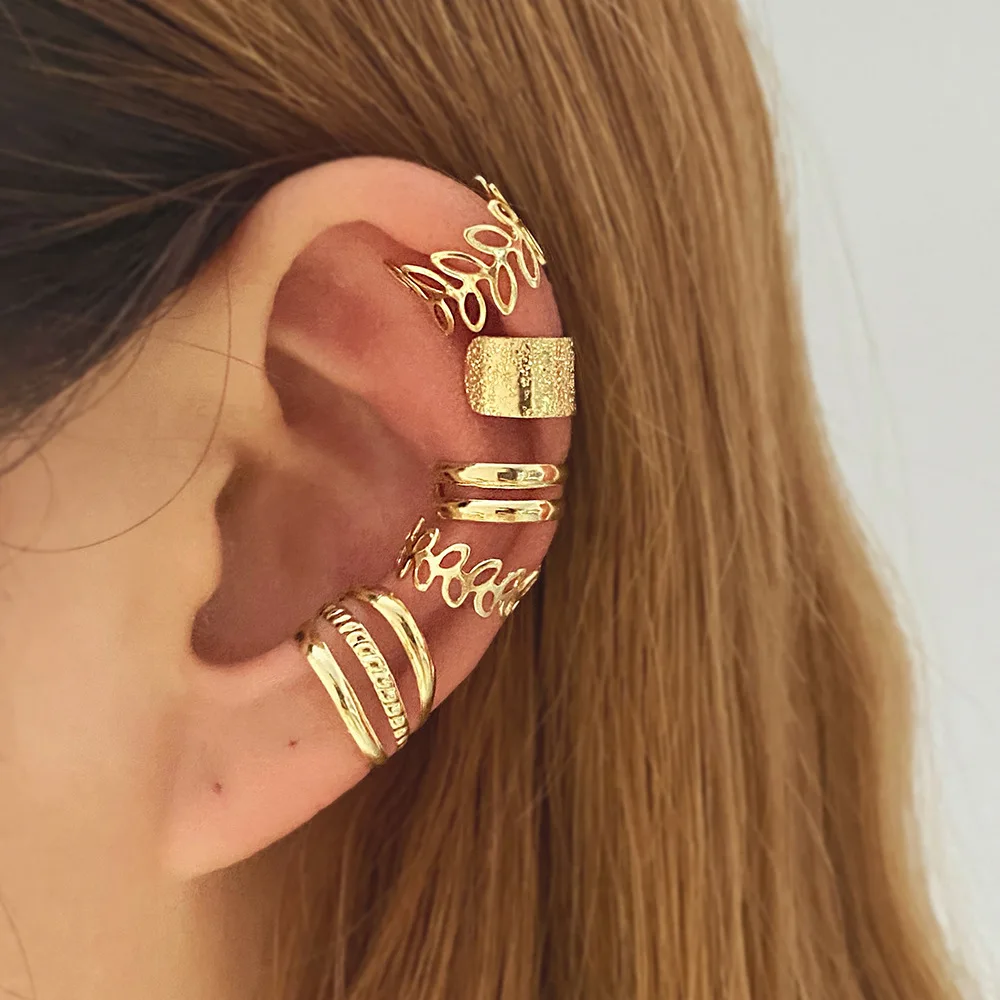 

Non-pierced ear clip set creative simple C letter snake ear clip set 3-piece set C-shaped opening gold and silver