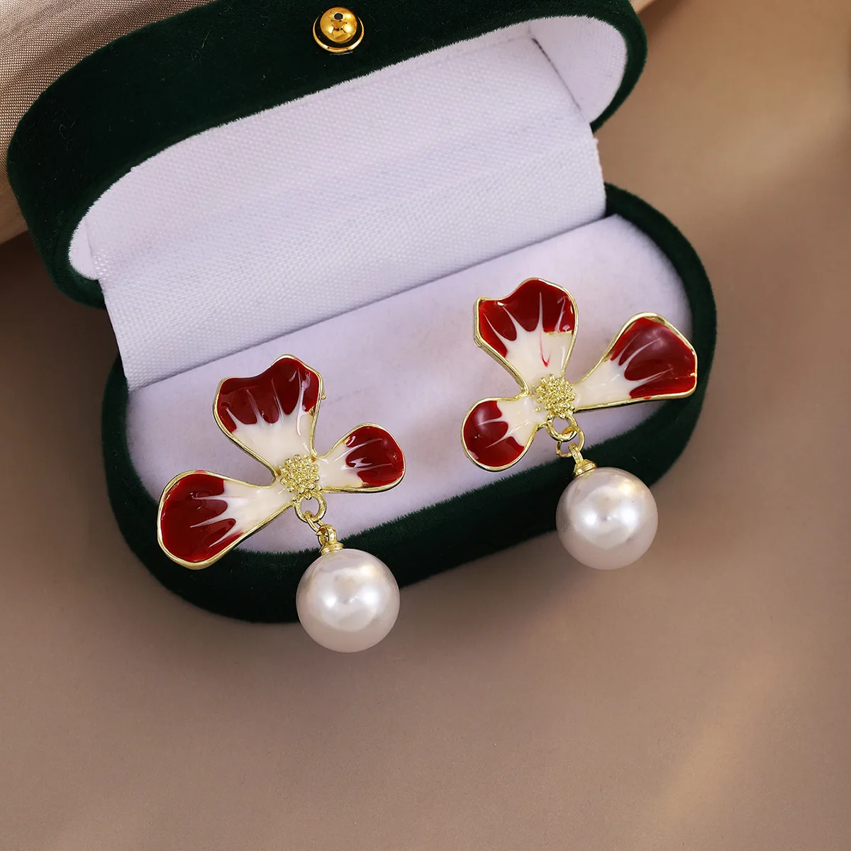 Popular Ankola Red Gradient Petal Pearl Earrings for Women Autumn and Winter Vintage Temperament Stud New Year Jewelry