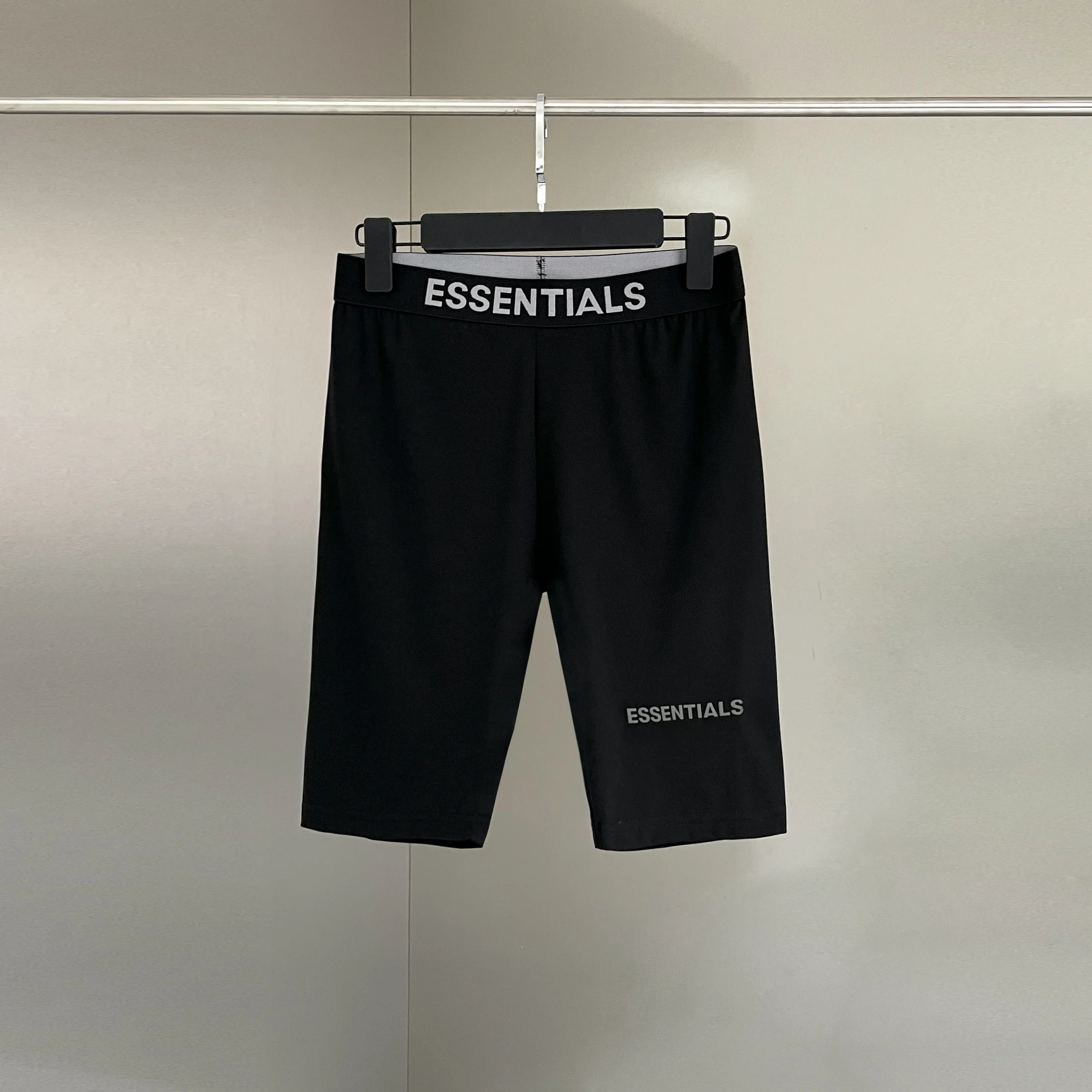 High Quality Essentials Tight Leggings Bottoming Sweatpants Yoga High Waist Stretch Reflective Shorts Fashion Yoga shorts