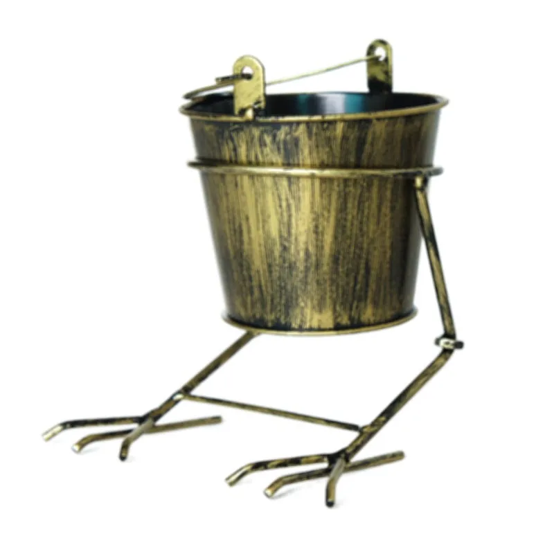 European-style creative metal faucet bird deer head chicken feet ashtray crafts bar photography props decoration |