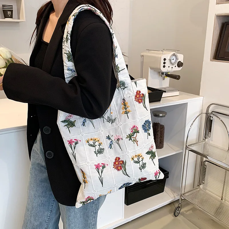 

Richme Summer Boho Women's Bag 2022 Trend New Floral Embroidery Ladies Tote Bag Cotton Linen Commuter Shoulder Bolso Mujer