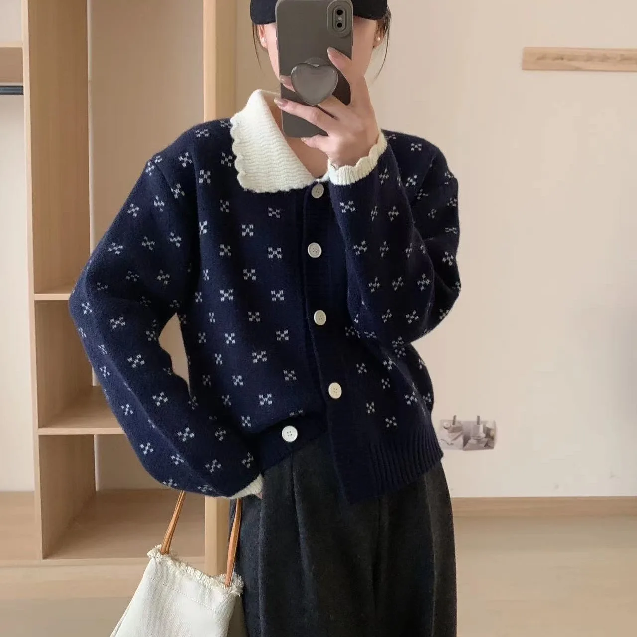Корейский модный винтажный вязаный крючком лацкан темно-синий кардиган женский