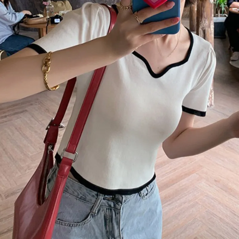 

Женская Повседневная футболка с коротким рукавом, Модный трикотажный пуловер контрастных цветов с открытым пупком, топы, лето 2022