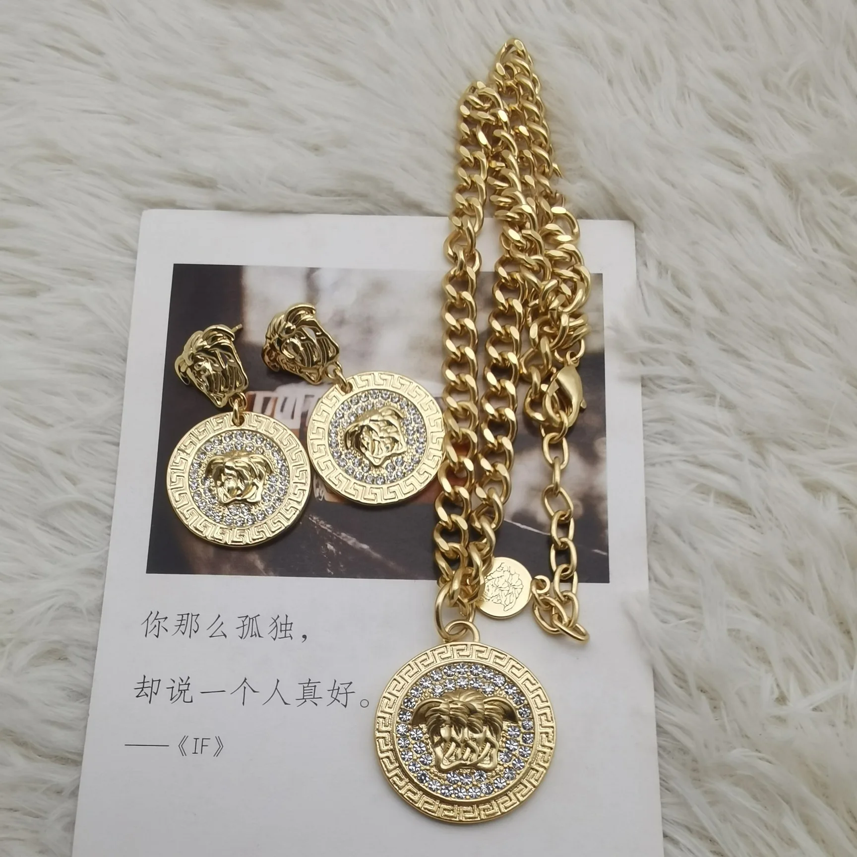 

Beauty Head Geometric Inlay Sexy Gold Women's Necklace Earrings