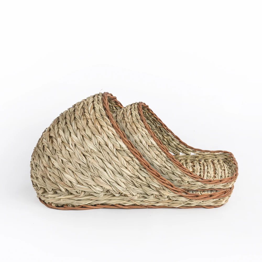 

Rabbit Totoro Guinea Pigs Small Leaf Reed Handmade Straw Slippers Sleeping Nest Shelter