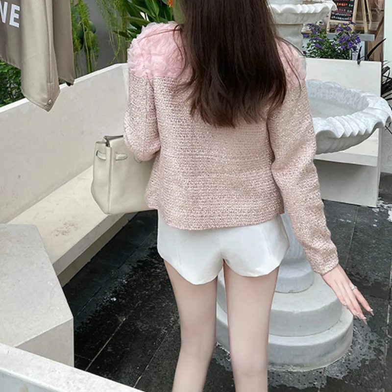 Рисунок 6 - Женское маленькое пальто из очаровательного материала