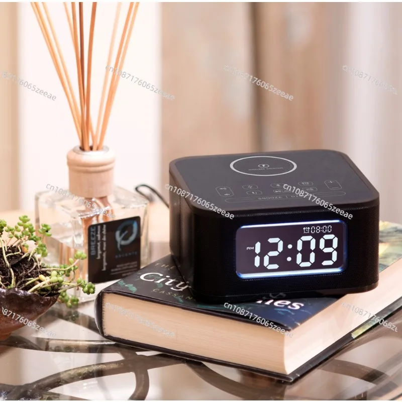 Динамик BT с беспроводной зарядкой 2024 будильником и радио D2 Qi