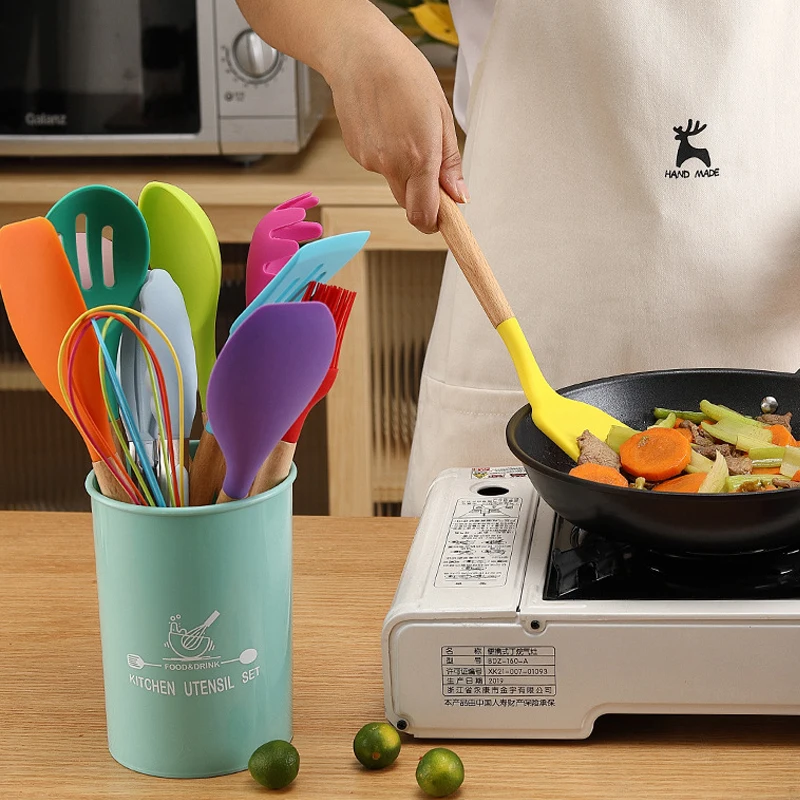

Набор разноцветных силиконовых кухонных принадлежностей, антипригарный набор из 11-12 предметов, ложка, кухонная утварь с деревянной ручкой