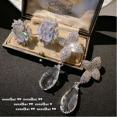 

Seine River Star Morning Gem Earrings Star River Shiny Plated 18K Gold Petal Zircon Large Water Drop Earrings