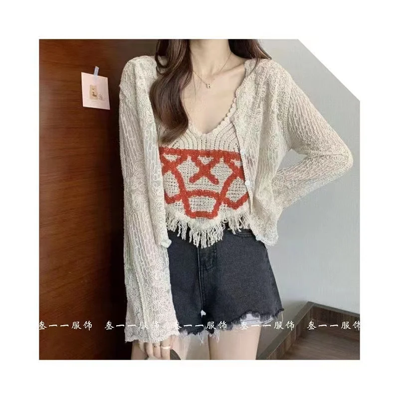 

Женский трикотажный костюм в стиле ретро, кардиган с вышивкой и жилетом, лето 2022