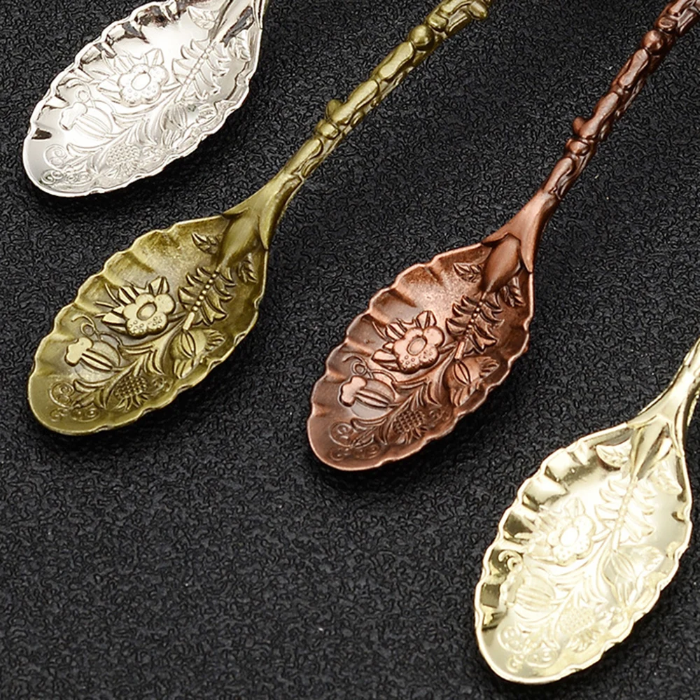 

Vintage Coffee Espresso Spoons for Sugar Dessert Carved Floral Wand Mini Spoon Coffee Stirrers for Stirring Mixing XHC88