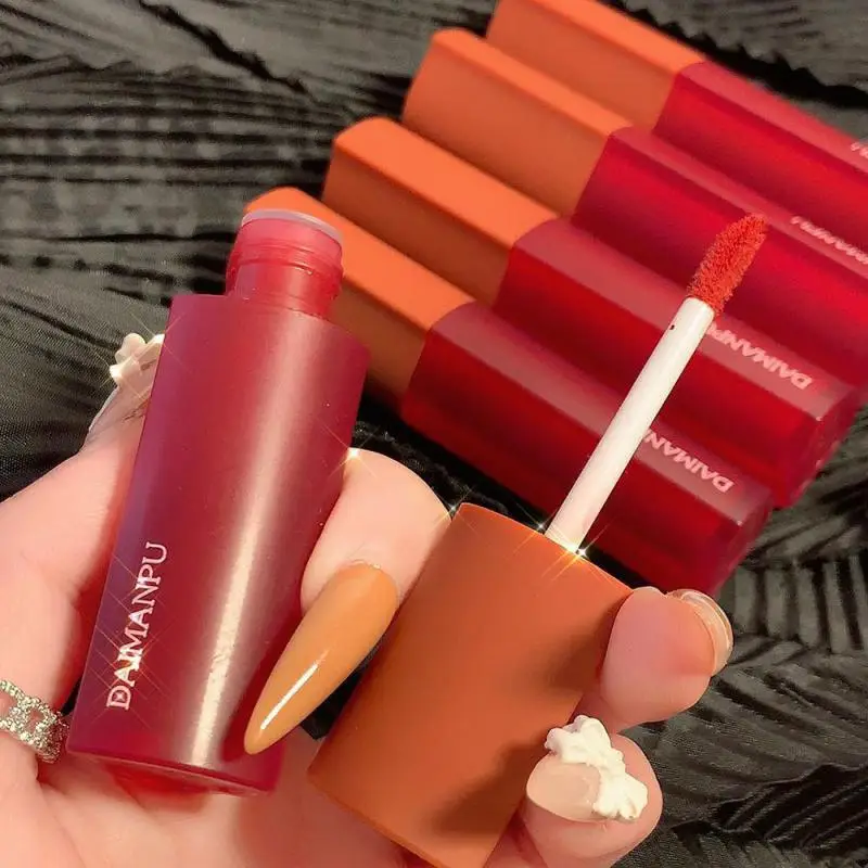

Waterproof Lipstick Red Lip Tint 6 Colors Lasting Colored Lipgloss Velvet Matte Lipstick Moisturizing Soft Mist Lip Gloss