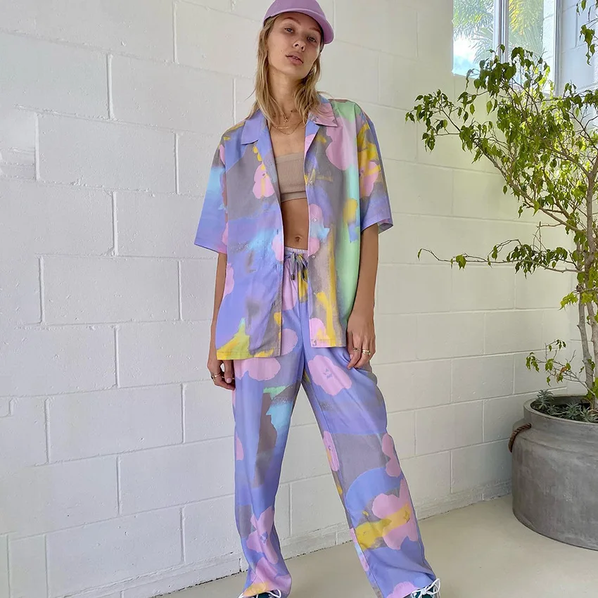 

2022 Summer Newest Fashion Style Comfortable Loose Printed Colorful Thin Half-Sleeved Pajamas Women's Homewear Pyjamas Set
