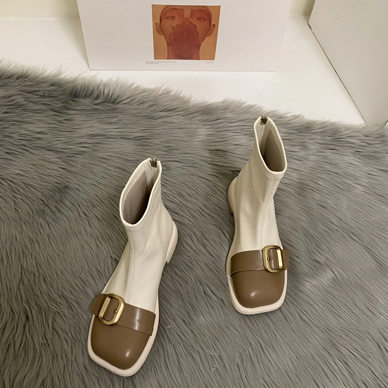 

Women's Autumn and Winter Boots, Short Boots, Thick Heels, Retro Square Head Buttons, Women's Shoes, Fashionable and Versatile