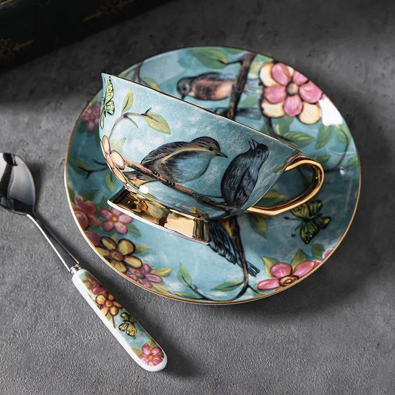 

Креативный семейный набор, керамическая кружка, фарфоровая кружка, роскошный подарок, свадебное украшение из костяного фарфора, посуда для ...