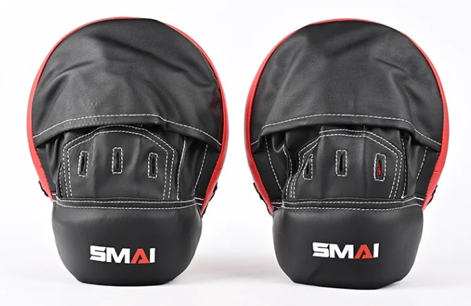 Фото SMAI FOCUS MITT - SYNTEC может использоваться как боксерский коврик, перфоратор или в Муай Тай, искусственная кожа №4