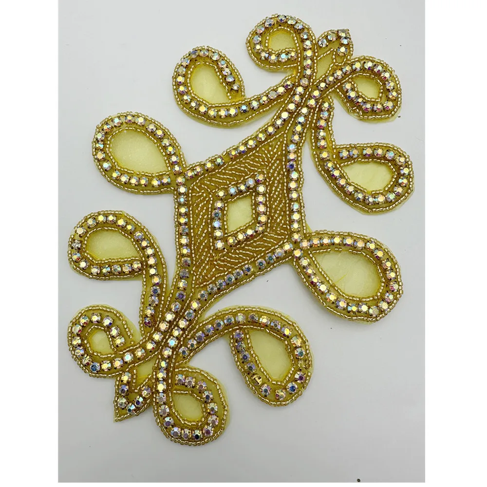 Золотистые/серебристые разноцветные патчи