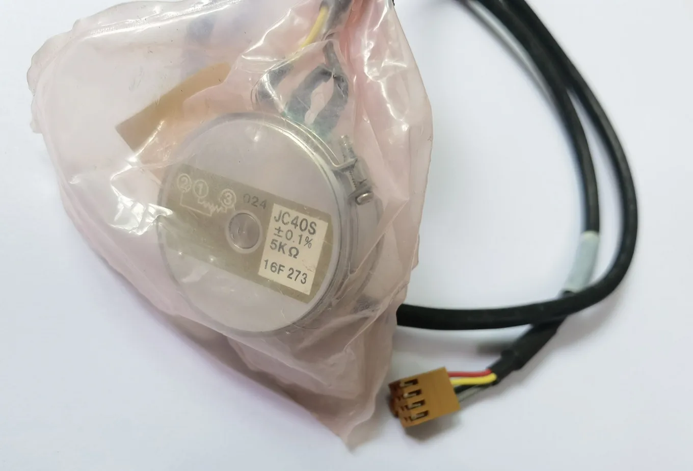 Оригинальный новый 100% новый потенциометр JC40S 5K±0.1% с высокой точностью и длительным сроком службы (РЕЛЕЗАМЕНИТЕЛЬ) (art.: 3920d83ed40e2) - 3920d83ed40e2